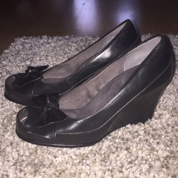 Wedged Open-Toe Heels - Picture 3 of 6